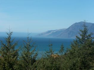 48 Shaker Rd, Shelter Cove, CA 95589