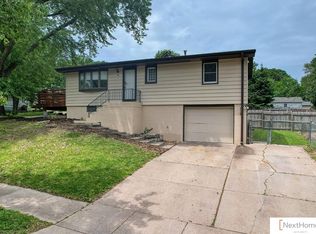 3831 S 54th St, Lincoln, NE 68506