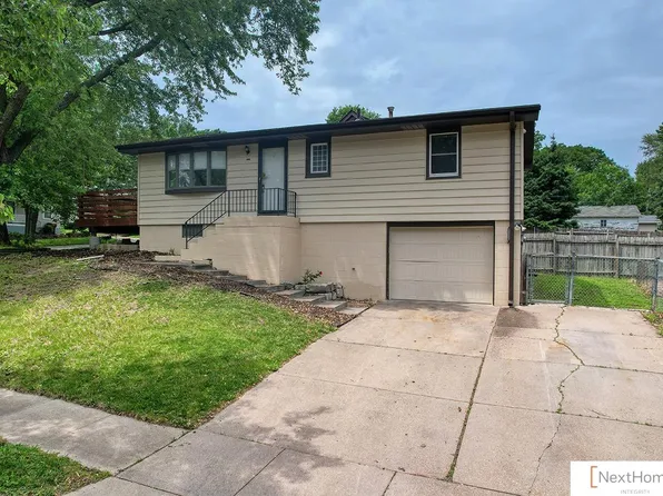3831 S 54th St, Lincoln, NE 68506