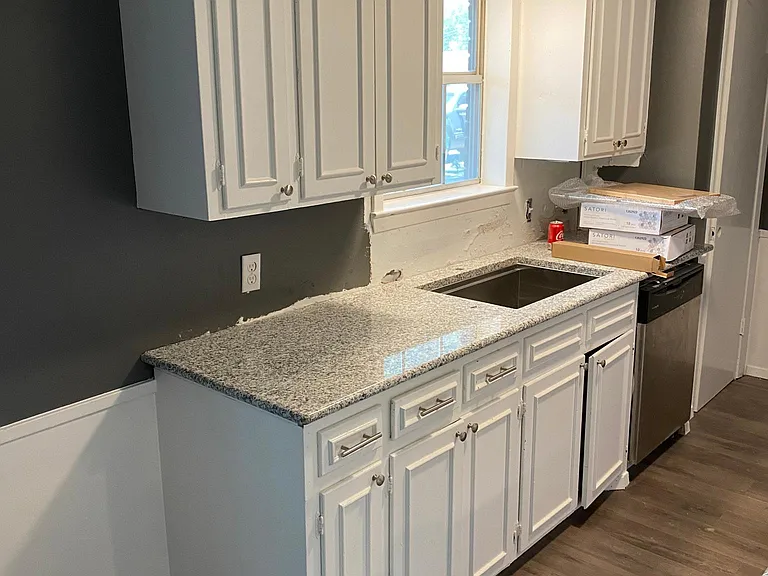 804 Humphrey St — Photo 10