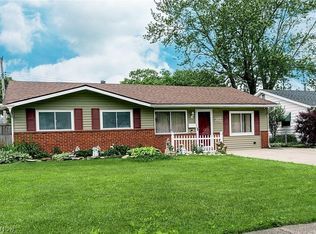 4624 Meadow Ln, Lorain, OH 44055