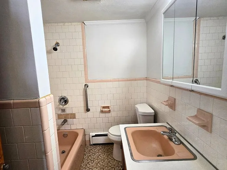 159 Montgomery Street — Photo 4