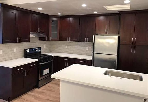 4th image of 303-860 Wooster St #303