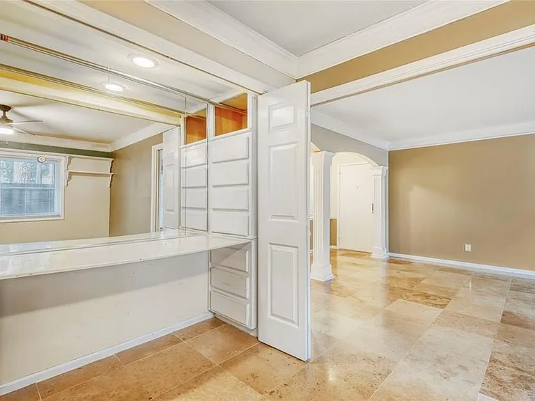 6851 Roswell Rd #M13 — Photo 16