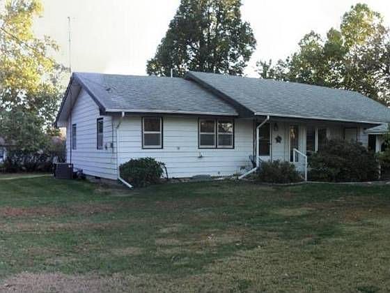 1st image of 135 E 6th St