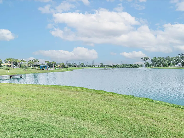 1618 Clover Ct — Photo 45