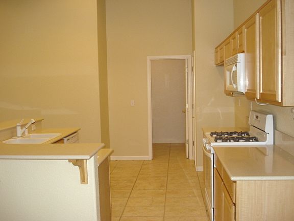 5th image of 600 Boone Dr