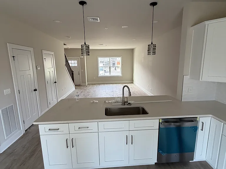 1411 Greenview Dr #22 — Photo 6