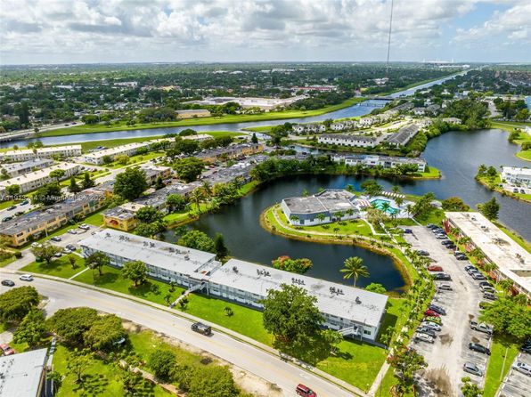 20310 NE 2nd Ave APT 24