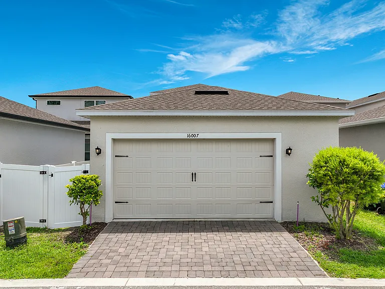 16007 Micelli Dr — Photo 57