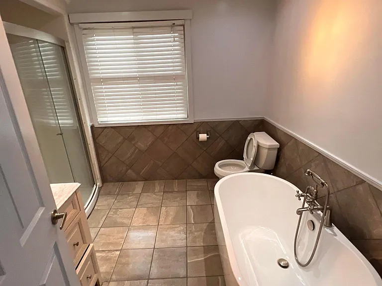 191 McGovern Blvd — Photo 32