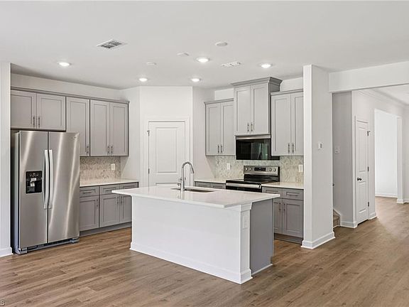 7th image of this home