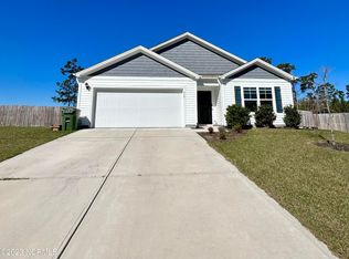 412 High Ridge Ct, Sneads Ferry, NC 28460