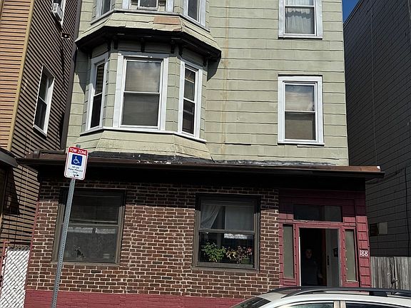 2nd image of 188 Bennington St
