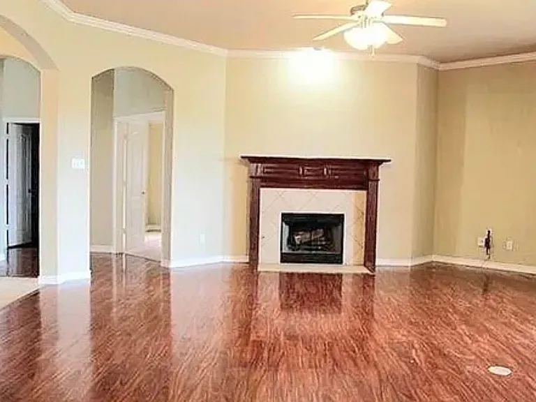 5515 Paladium Dr — Photo 2