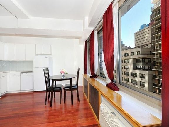 4th image of 225 E 46th St APT 12D