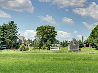 43 Serpentine Rd, Warren, RI 02885