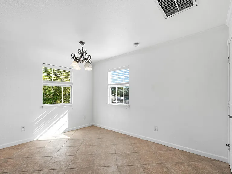 633 Rose Garden Dr #2 — Photo 6