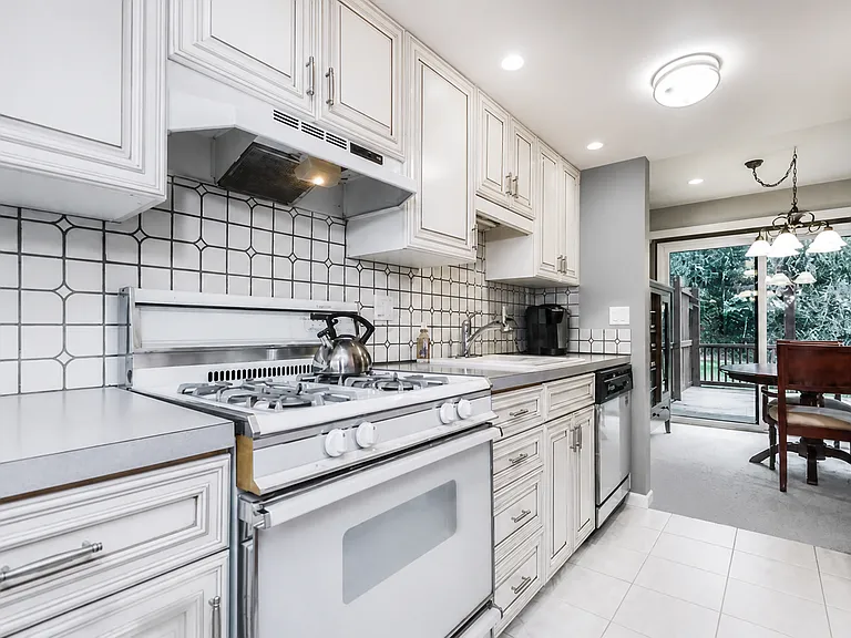 6221 Acropolis Dr SE #6221 — Photo 5