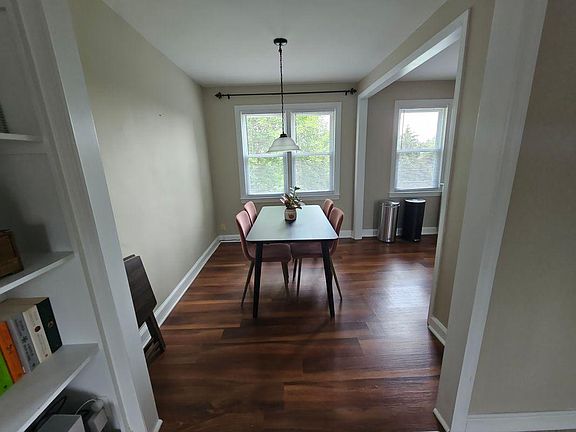 3rd image of 209 Pilgrim Ln Floor 2