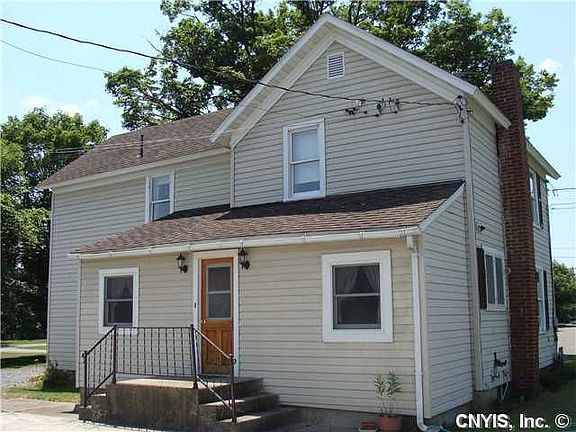 3rd image of 8 Hooker Ave