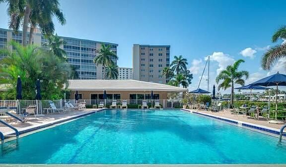 4th image of 3300 S Ocean Blvd APT 723C