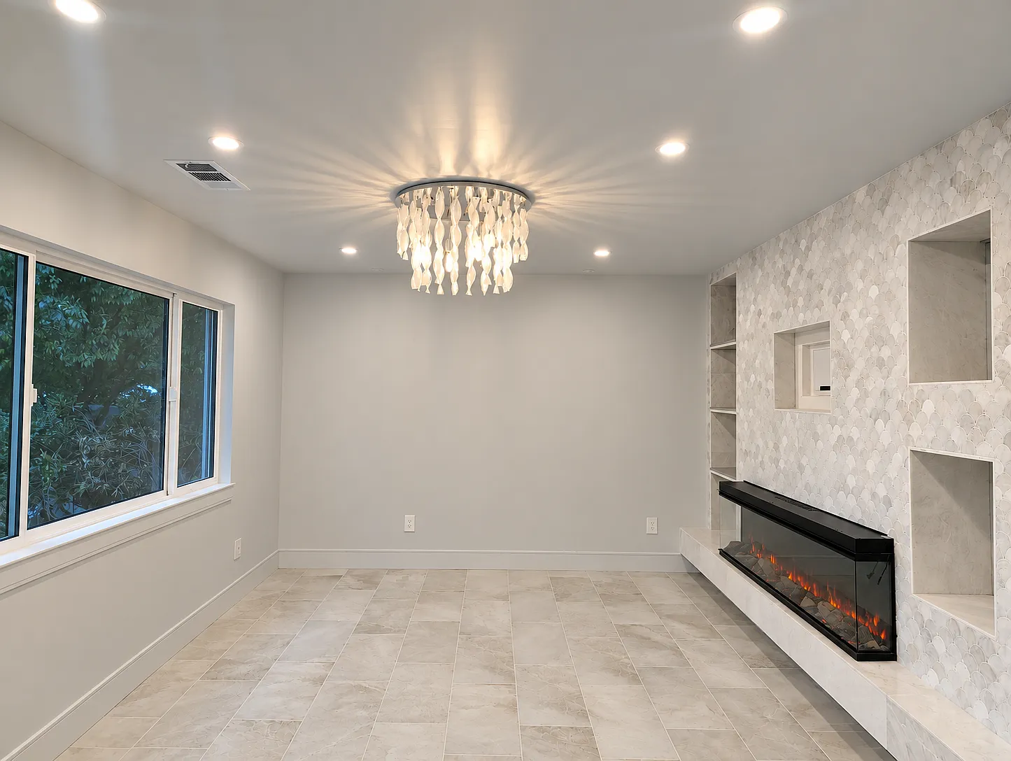3 bed, 1136 sqft, $9,300 — Photo 2
