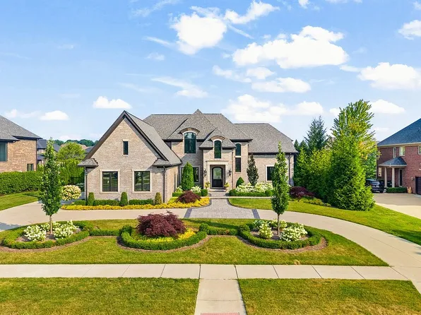 3845 Piccadilly Dr, Rochester Hills, MI 48309