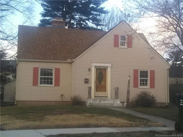 31 Farnham Rd, West Hartford, CT 06119