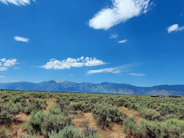 2013 E Valley Rd, Minden, NV 89423