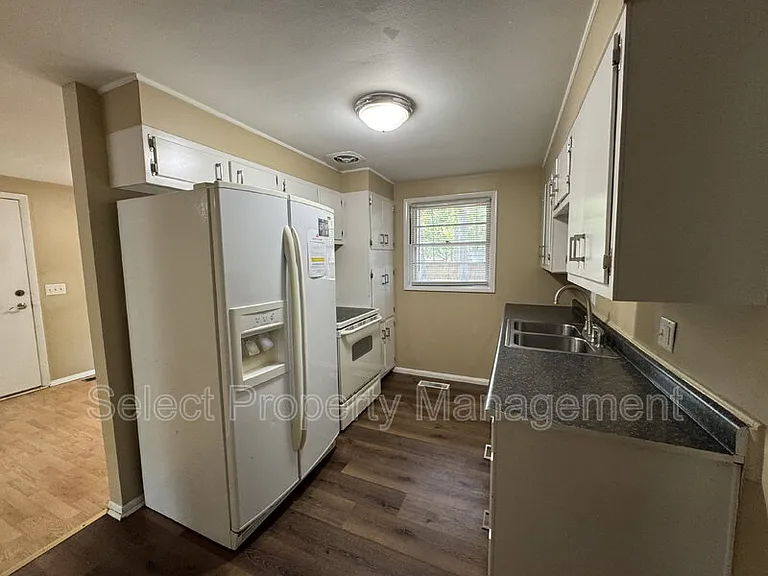 7001 Blake Dr — Photo 6