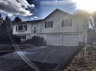 1 Richard Ln, Bloomfield, CT 06002