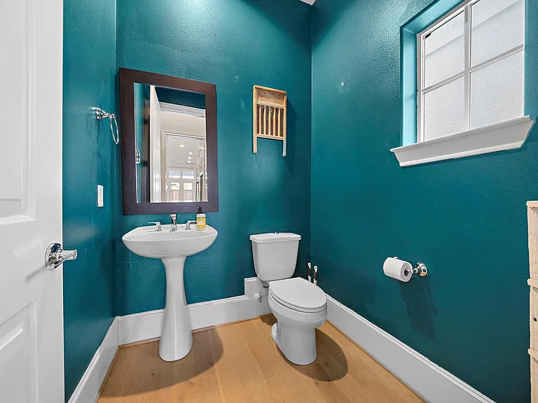 3420 W 12th St — Photo 13