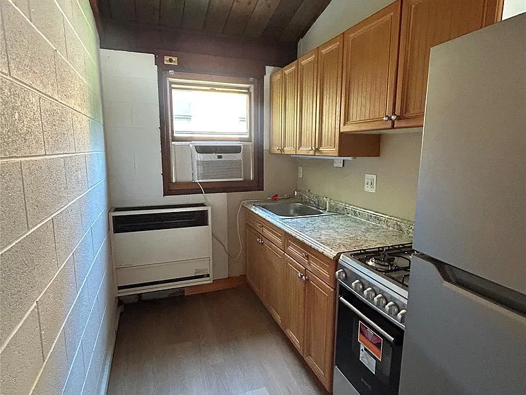 42 Congers Rd #8 — Photo 3