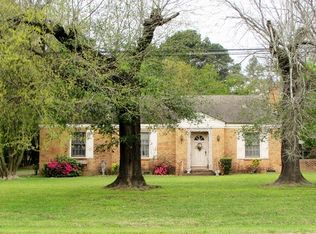 1307 Louisiana St, Center, TX 75935