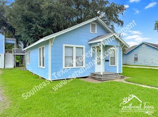 6129 Howe St, Groves, TX 77619
