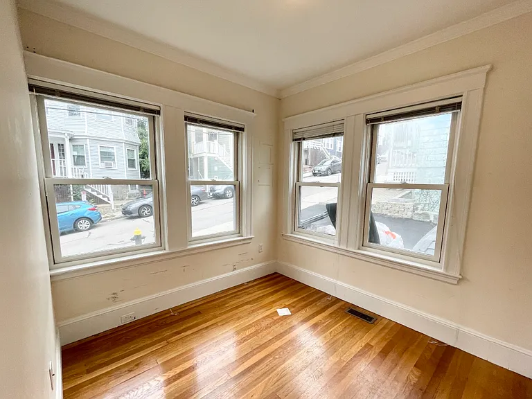 15 Sunset St #1F — Photo 4