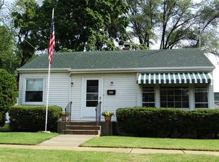 430 E 14th St, Lockport, IL 60441