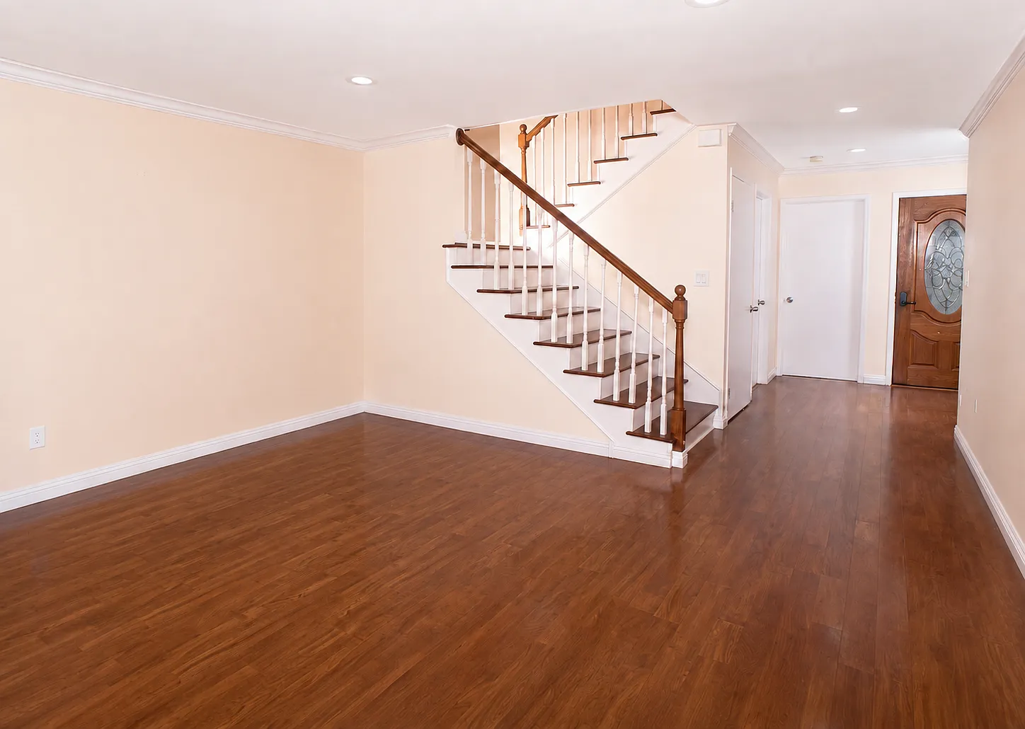 4 bed, 1903 sqft, $4,495 — Photo 3