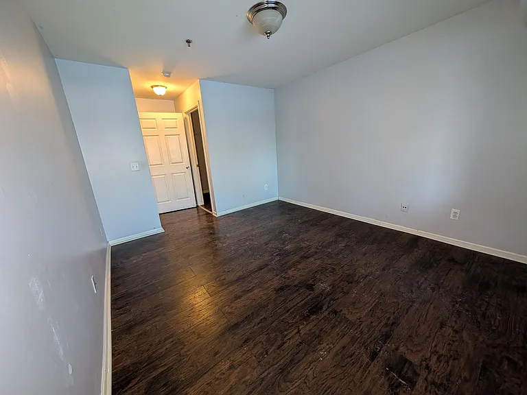 849 Brandon Ave — Photo 9