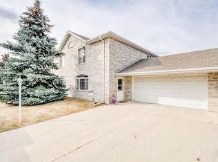 616-103 E Market St, Elkhorn, WI 53121