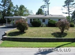 60 Oakdale Dr, Candler, NC 28715