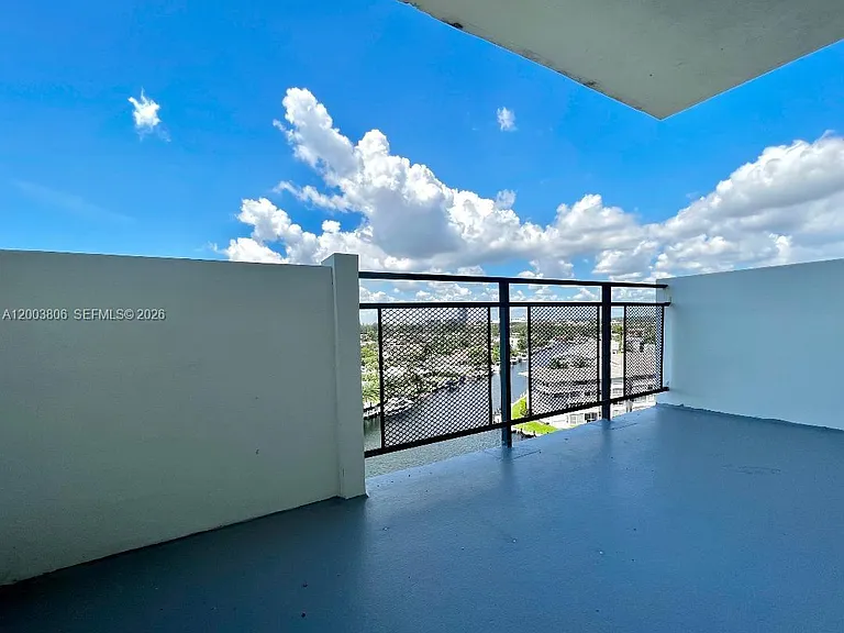 401 Golden Isles Dr #1011 — Photo 30