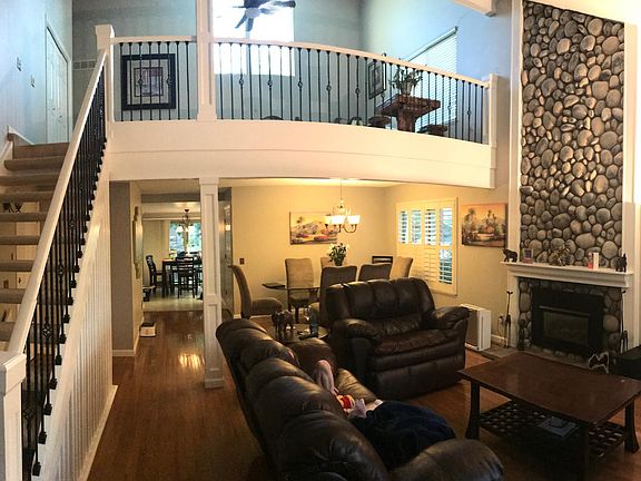 Living Room, Dining Room & Large Loft