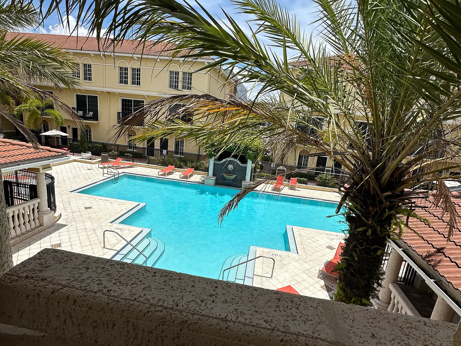3 bed, 1907 sqft, $3,850 — Photo 3