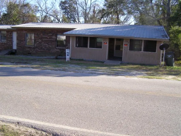 524 4th Ave, Rochelle, GA 31079