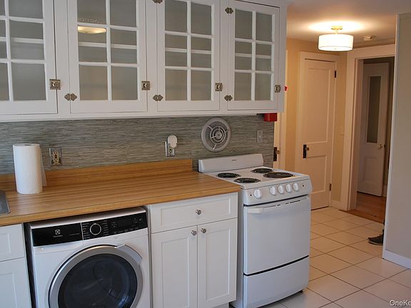 5th image of 35 Oakland Ave