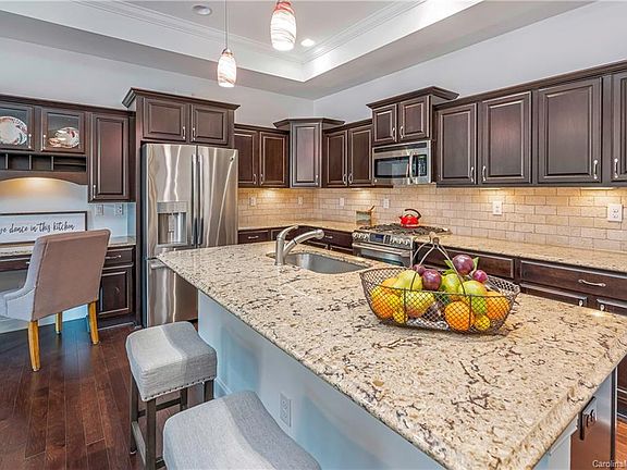 5th image of 1309 Haywood Park Dr #12