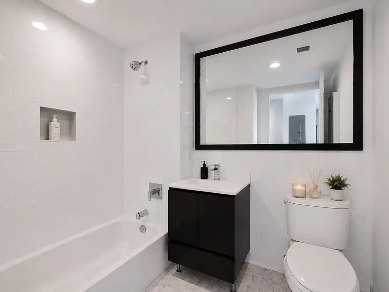22-44 Jackson Ave #4206 — Photo 4
