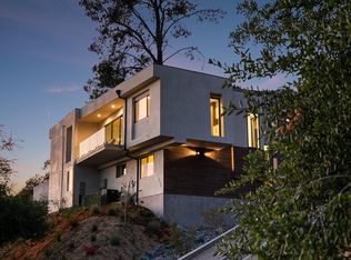 3231 New York Dr, Pasadena, CA 91107